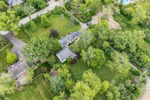 480 Meadowlark Ln, Northfield, IL 60093