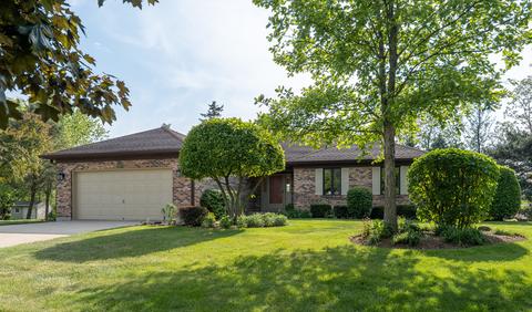 709 Redden Ct, Saint Charles, IL 60174