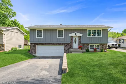 112 Pheasant Trl, Lake In The Hills, IL 60156