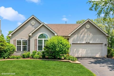 39 W257 Mill Creek Cir E, Geneva, IL 60134