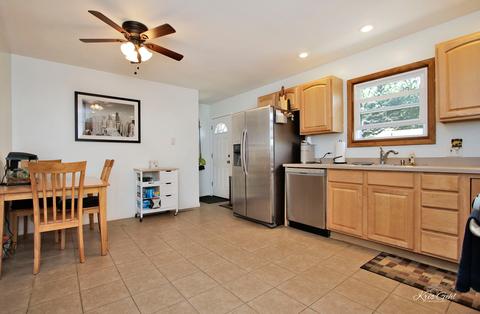 718 Christine Dr, Mchenry, IL 60051 photo 6