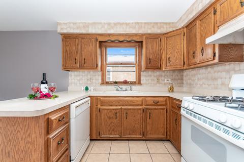 7713 Massasoit Ave, Burbank, IL 60459 photo 5