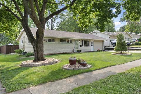 406 River Dr, Dekalb, IL 60115