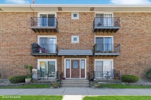 3460 N Harlem Ave #2W, Chicago, IL 60634