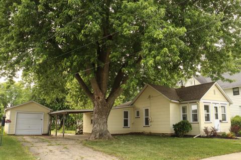 207 E Park St, Morrison, IL 61270 photo 16