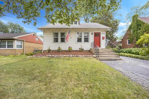 203 W Burlington St, Riverside, IL 60546