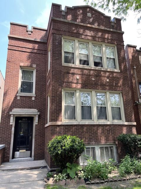 5915 N Maplewood Ave, Chicago, IL 60659