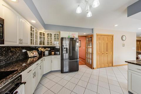 10161 Potter Rd, Des Plaines, IL 60016 photo 16