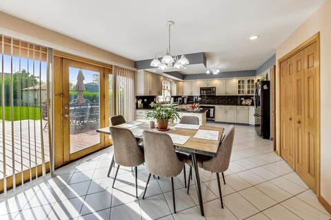 10161 Potter Rd, Des Plaines, IL 60016 photo 17