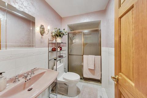 10161 Potter Rd, Des Plaines, IL 60016 photo 23