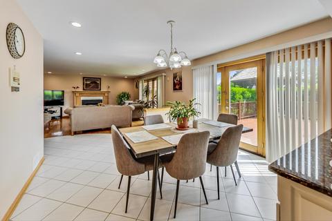 10161 Potter Rd, Des Plaines, IL 60016 photo 18