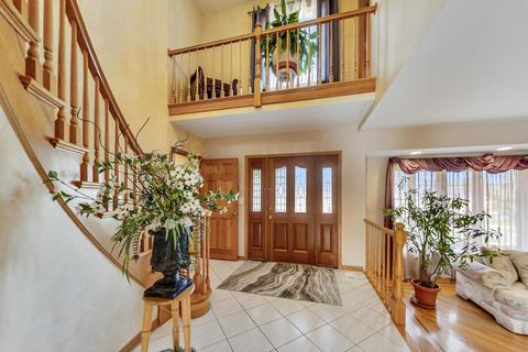 10161 Potter Rd, Des Plaines, IL 60016 photo 6