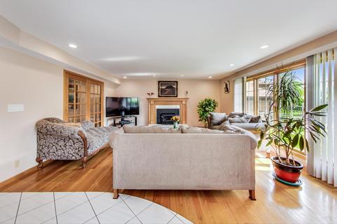 10161 Potter Rd, Des Plaines, IL 60016 photo 19