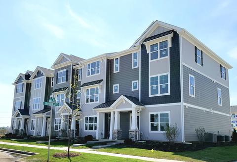 2041 Sequoia Ave, Mundelein, IL 60060