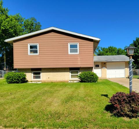 645 Elsinoor Ln, Crystal Lake, IL 60014