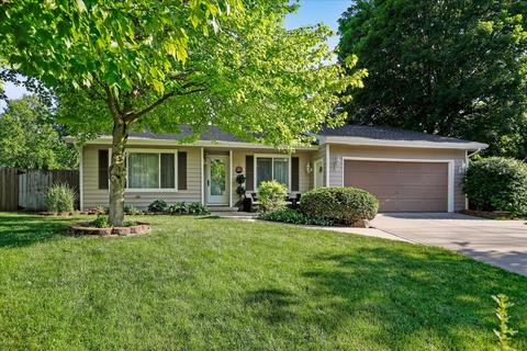 2209 Harrington Ct, Champaign, IL 61821