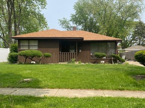 2108 Flicker Ln, Rolling Meadows, IL 60008