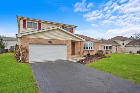 1809 Pebble Beach Dr, Plainfield, IL 60586 photo 2