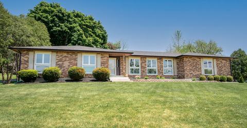 1008 Monroe St, Oregon, IL 61061