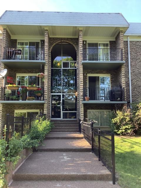 1525 N Windsor Dr #103, Arlington Heights, IL 60004