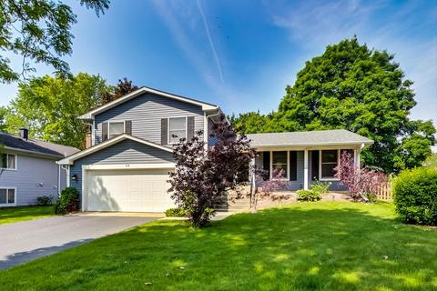 58 Boxwood Ln, Cary, IL 60013