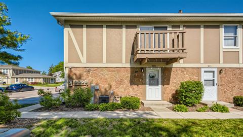 205 Nantucket Hbr #00, Schaumburg, IL 60193