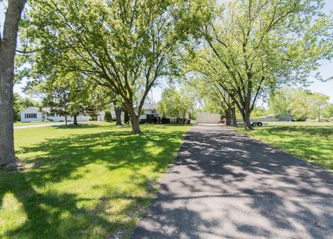 11939 W 33rd St, Beach Park, IL 60099