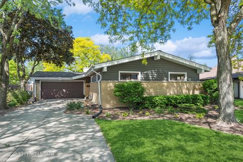 828 S Villa Ave, Villa Park, IL 60181