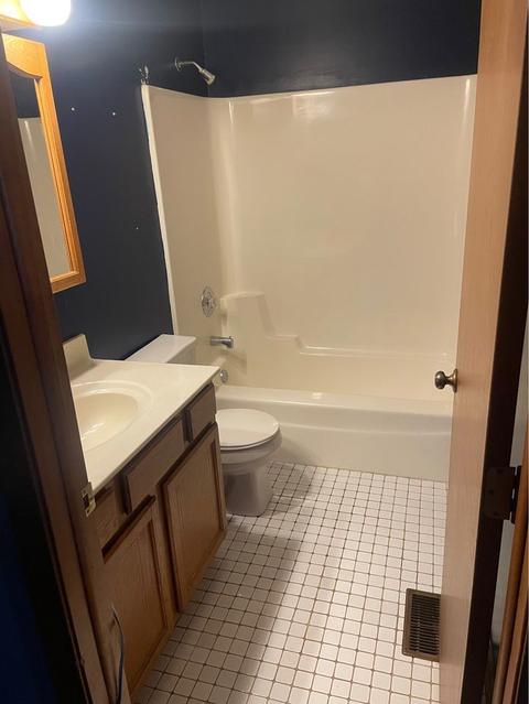 3121 W Lorient Dr, Mchenry, IL 60050 photo 11
