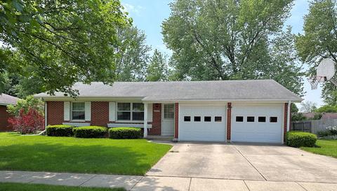 1242 Springdale Dr, Rochelle, IL 61068