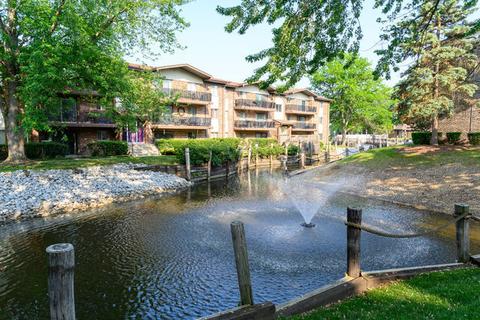 14013 James Dr #501, Crestwood, IL 60445