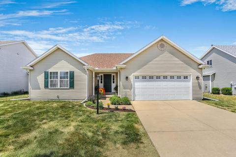 817 Bluegrass Ln, Champaign, IL 61822