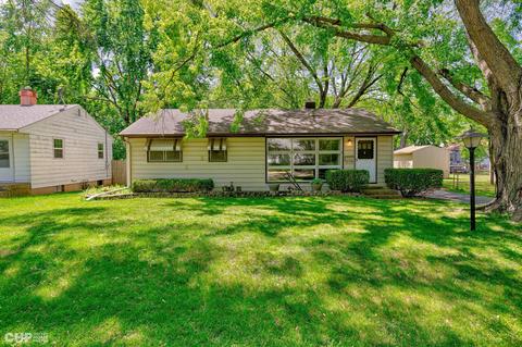 7203 Shales St, Crystal Lake, IL 60014