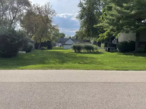 12 Lakewood Drive # lot 16 blk, Cary, IL 60013