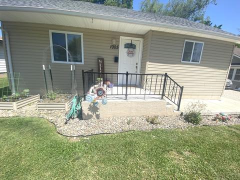 1005 Glen Ave, Henry, IL 61537