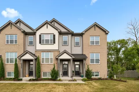3 S513 Barkley Ave, Warrenville, IL 60555