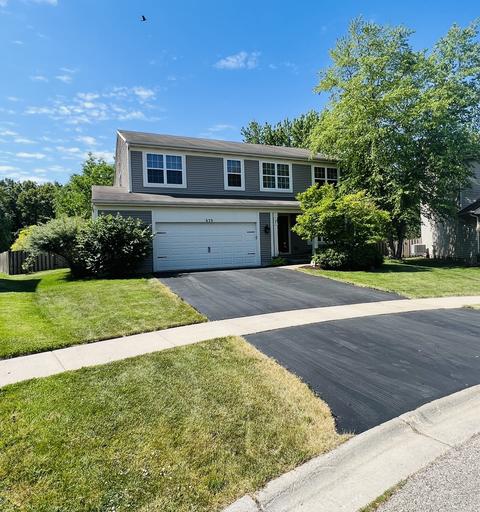 639 Portsmouth Dr, Pingree Grove, IL 60140