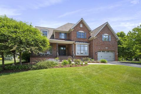 10605 S Quail Ridge Ct, Naperville, IL 60564