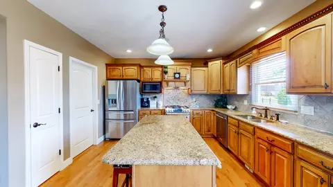 2003 Stone Mountain Blvd, Bloomington, IL 61704 photo 13