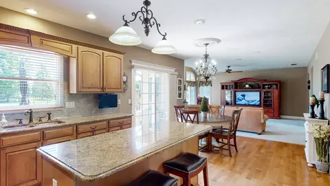 2003 Stone Mountain Blvd, Bloomington, IL 61704 photo 14