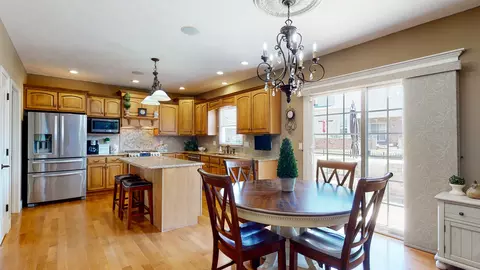 2003 Stone Mountain Blvd, Bloomington, IL 61704 photo 10