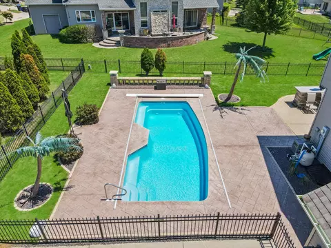 2003 Stone Mountain Blvd, Bloomington, IL 61704 photo 6