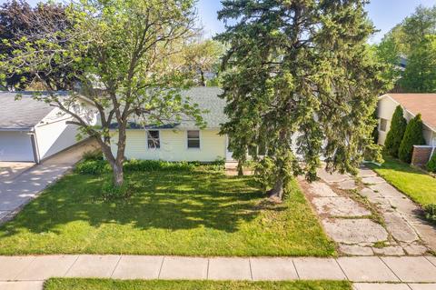 16 Beacon Ave, Romeoville, IL 60446