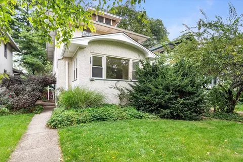 323 N Taylor Ave, Oak Park, IL 60302