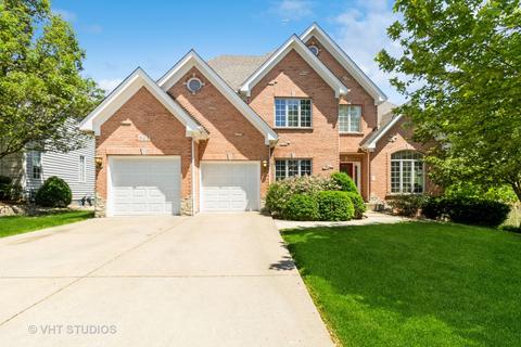 821 Megan Ct, Westmont, IL 60559