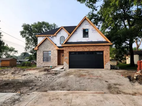 5041 W 137th St, Crestwood, IL 60418