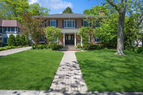 465 Woodlawn Ave, Glencoe, IL 60022