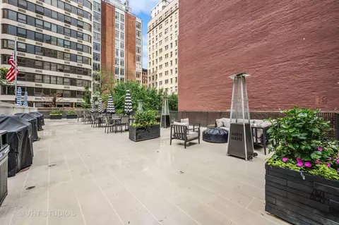 200 E Delaware Pl #14A, Chicago, IL 60611 photo 27