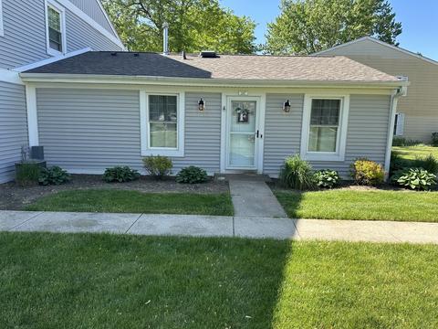 247 Sunset Ct #247, Vernon Hills, IL 60061