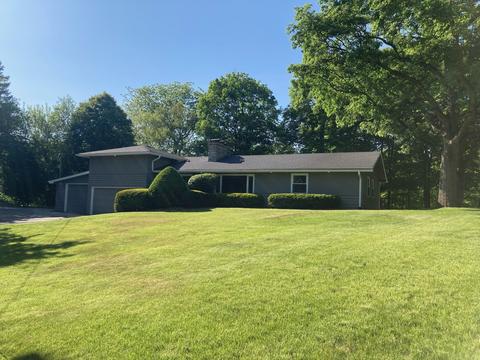39 W188 Campton Hills Dr, Saint Charles, IL 60175